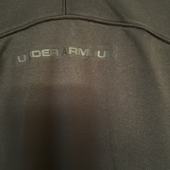NWOT Under Armor! Perfect men’s running attire. Only Tried on. - Picture 3 of 5